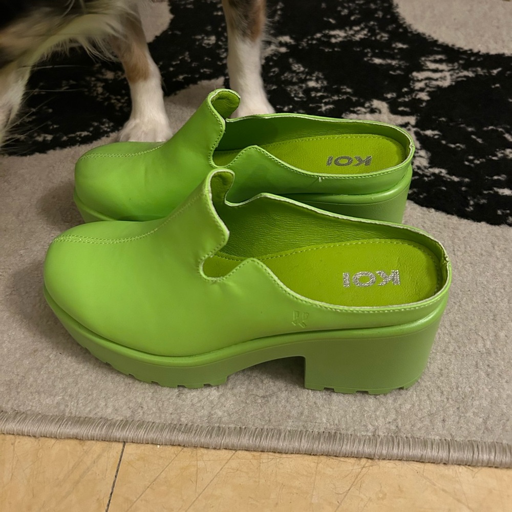 Platform Clogs